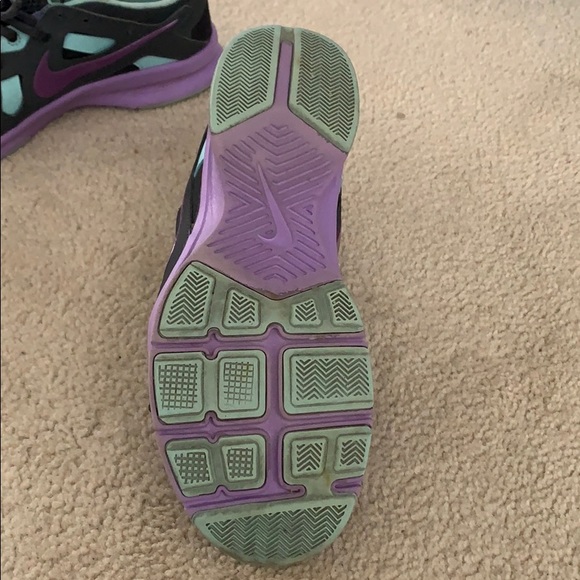 Nike training shoes - Picture 3 of 3